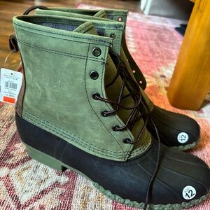 NWT L.L. Bean Men's Olive and Black Leather Bean Boots 12